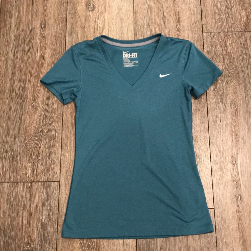 Nike dri-fit v-neck T-shirt